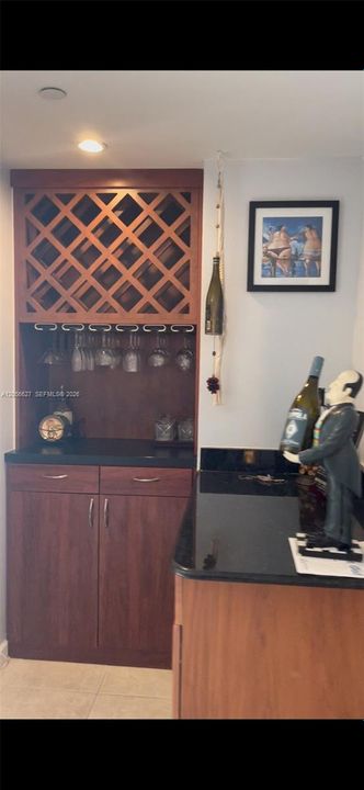 For Rent: $3,500 (0 beds, 1 baths, 952 Square Feet)