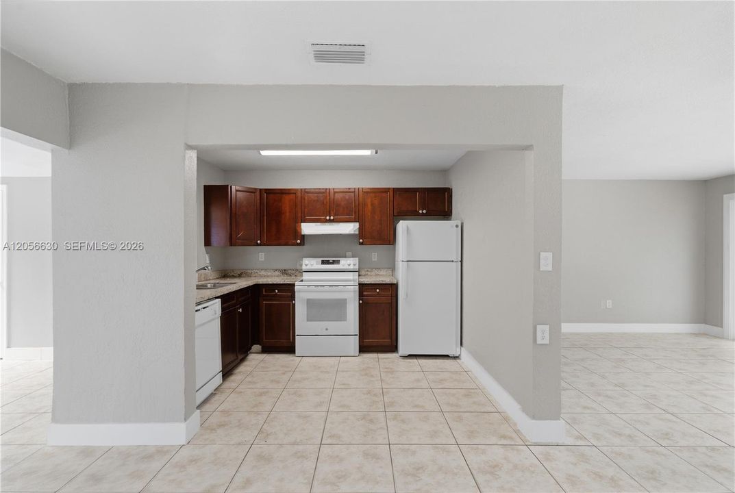 В аренду: $3,200 (3 спален, 2 ванн, 1332 Квадратных фут)