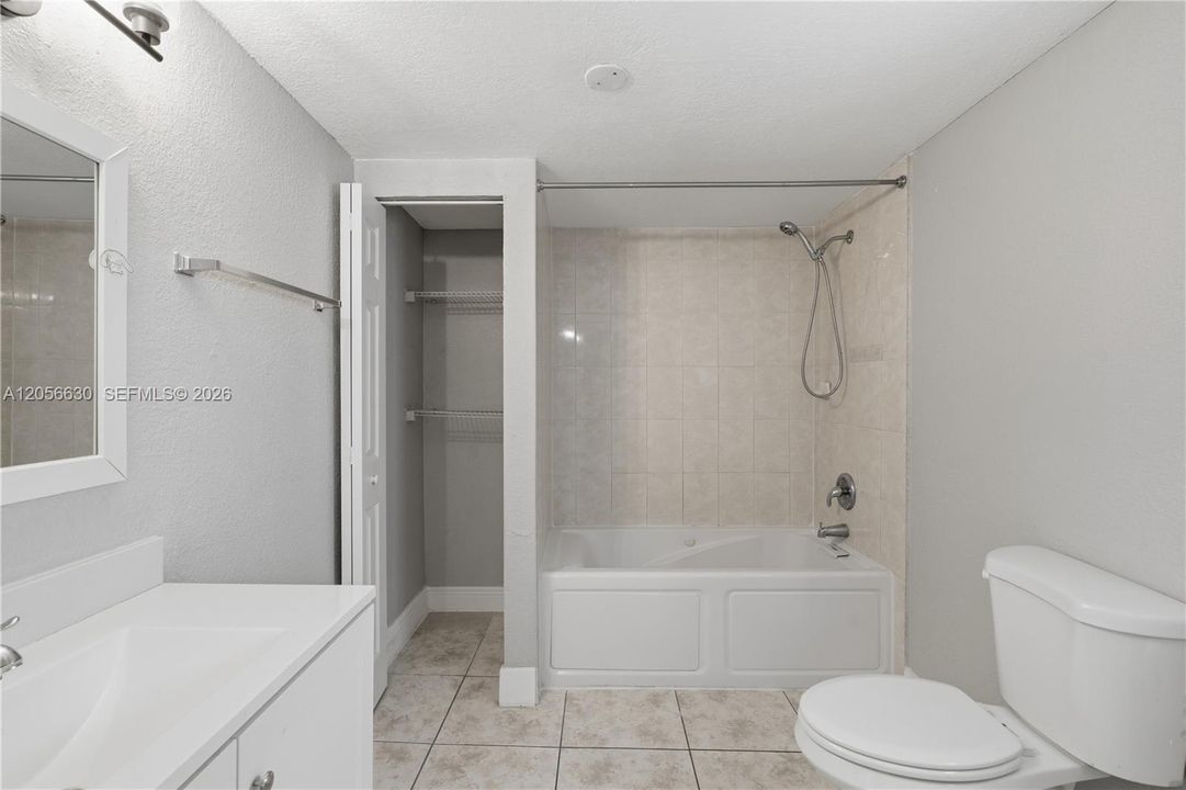 В аренду: $3,200 (3 спален, 2 ванн, 1332 Квадратных фут)
