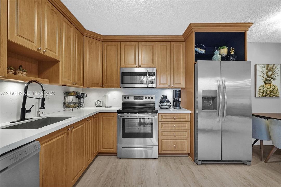 En Venta: $420,000 (2 camas, 2 baños, 1264 Pies cuadrados)