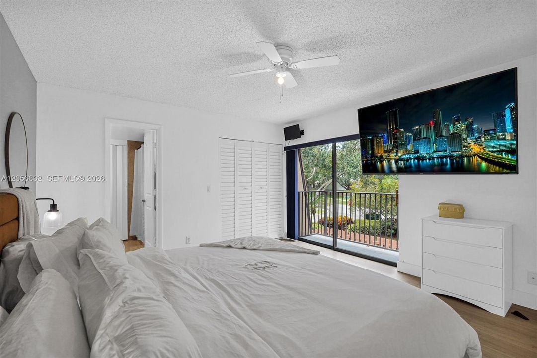 En Venta: $420,000 (2 camas, 2 baños, 1264 Pies cuadrados)