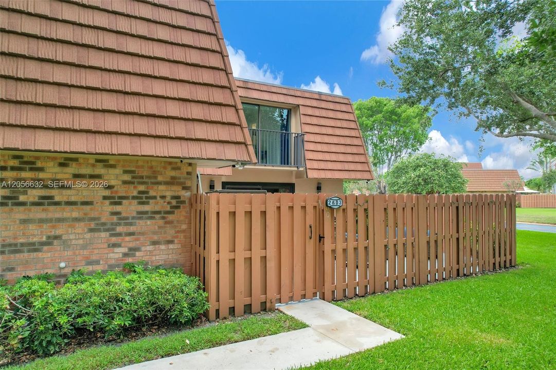En Venta: $420,000 (2 camas, 2 baños, 1264 Pies cuadrados)