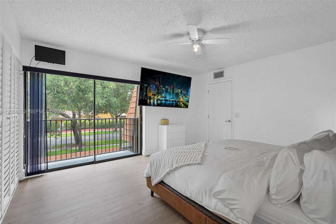 En Venta: $420,000 (2 camas, 2 baños, 1264 Pies cuadrados)
