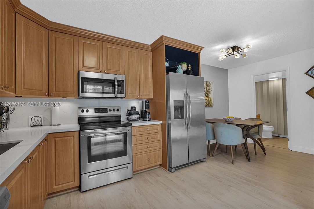 En Venta: $420,000 (2 camas, 2 baños, 1264 Pies cuadrados)