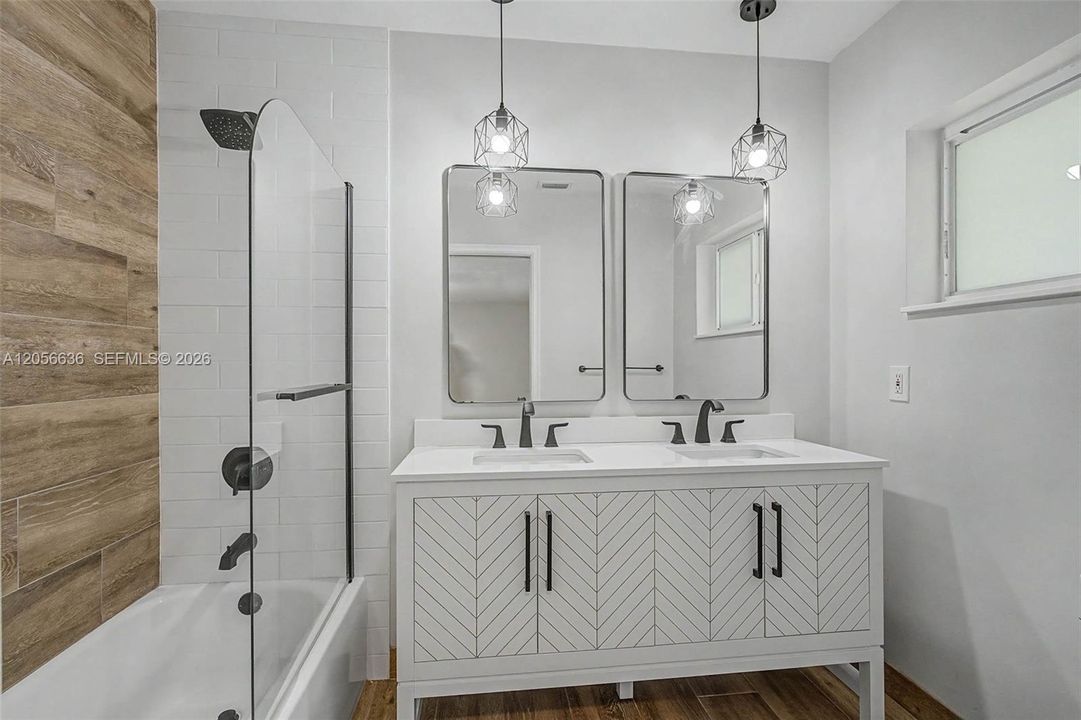 En Renta: $8,500 (4 camas, 3 baños, 2409 Pies cuadrados)