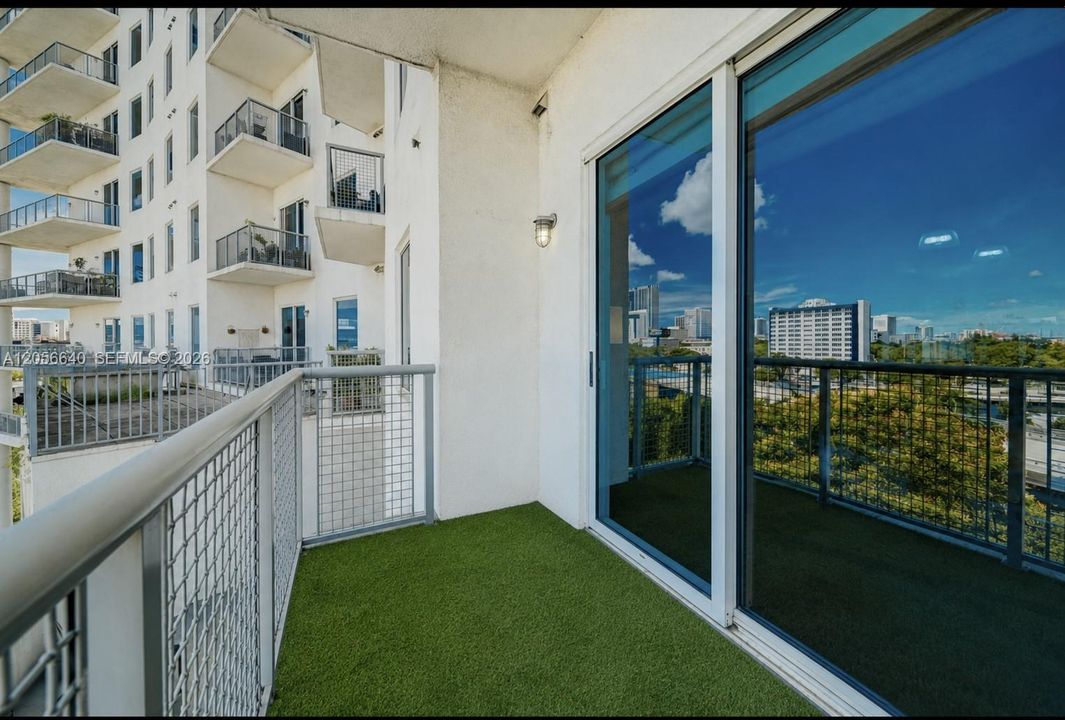 En Renta: $2,495 (1 camas, 1 baños, 696 Pies cuadrados)