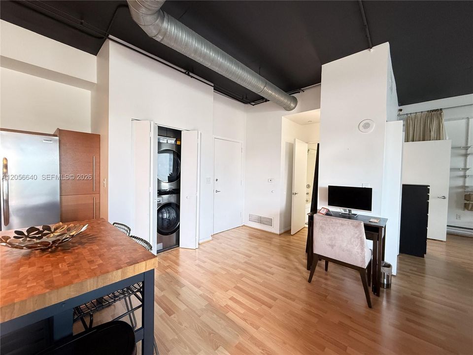 En Renta: $2,495 (1 camas, 1 baños, 696 Pies cuadrados)