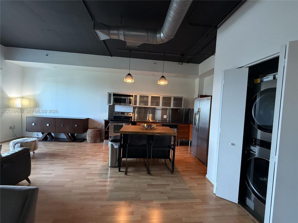 En Renta: $2,495 (1 camas, 1 baños, 696 Pies cuadrados)
