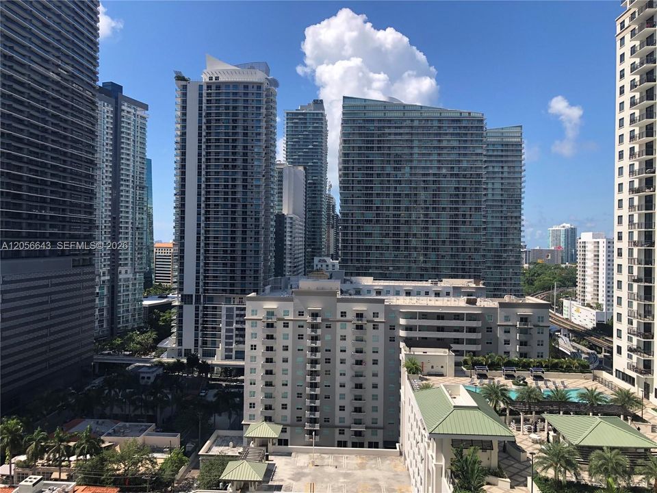 Active With Contract: $3,750 (1 beds, 2 baths, 851 Square Feet)