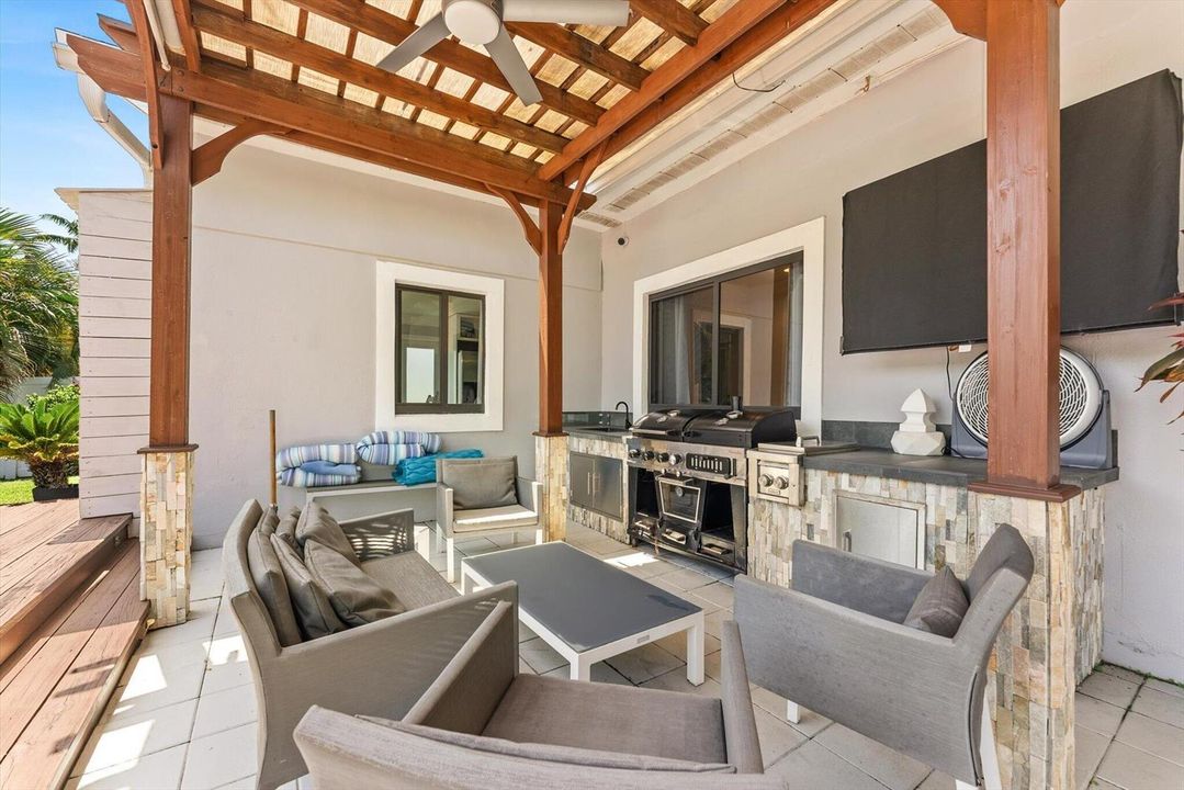 summer kitchen
