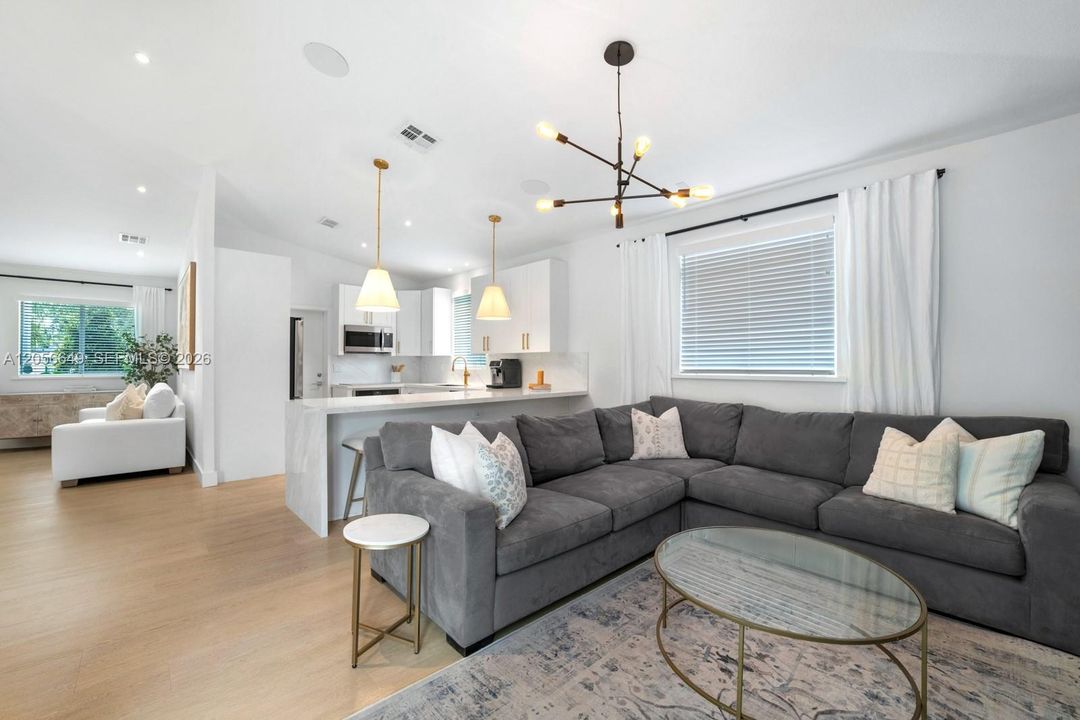 For Sale: $1,295,000 (3 beds, 2 baths, 1509 Square Feet)
