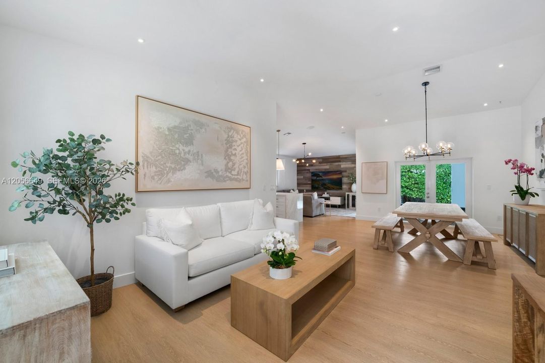 For Sale: $1,295,000 (3 beds, 2 baths, 1509 Square Feet)