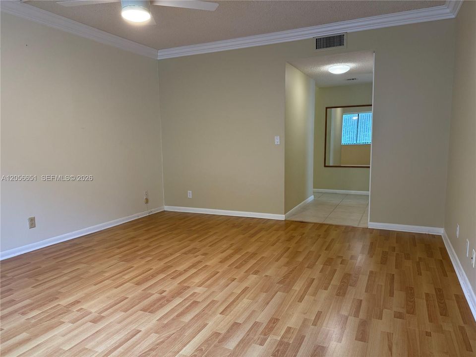 For Sale: $315,000 (2 beds, 2 baths, 1231 Square Feet)