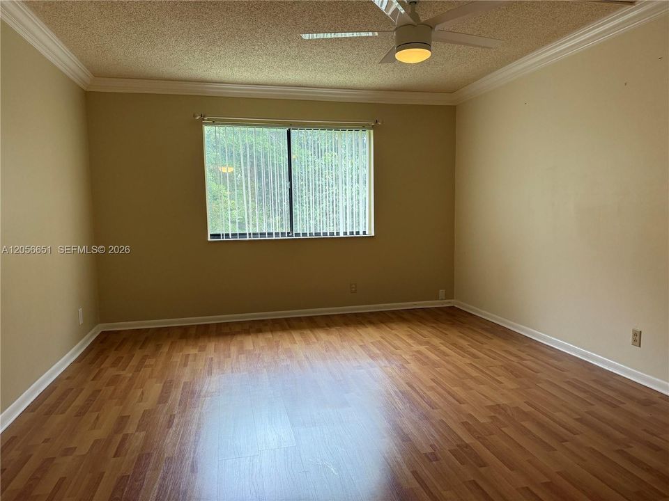For Sale: $315,000 (2 beds, 2 baths, 1231 Square Feet)