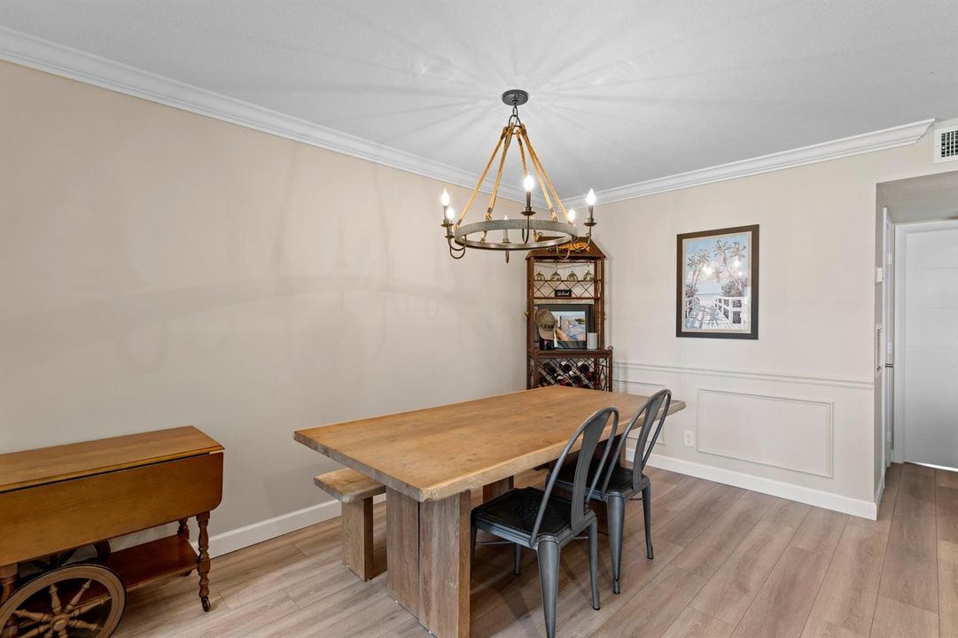 Dining Area 2DSC06789-SMALL