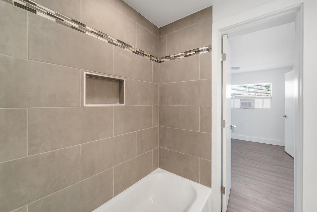 4317BirdwoodSt18-2