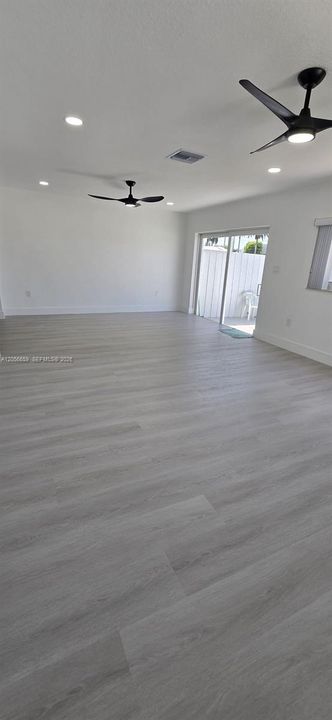 En Venta: $644,000 (3 camas, 2 baños, 1729 Pies cuadrados)