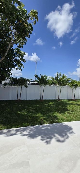 En Venta: $644,000 (3 camas, 2 baños, 1729 Pies cuadrados)