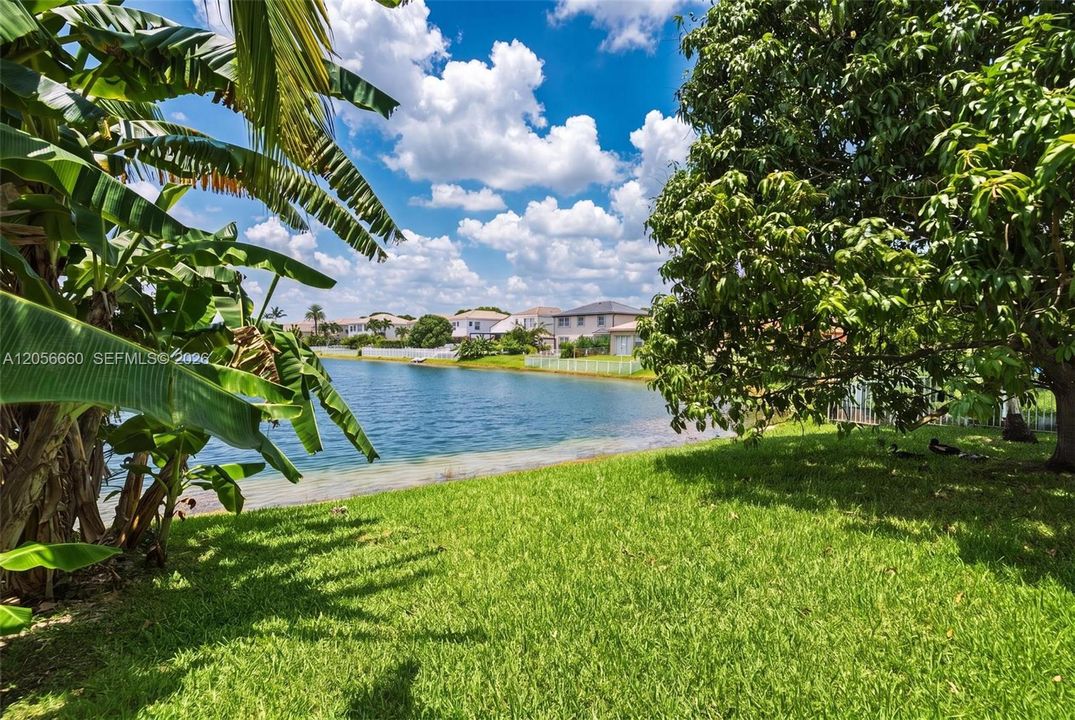 En Venta: $860,000 (4 camas, 3 baños, 3077 Pies cuadrados)