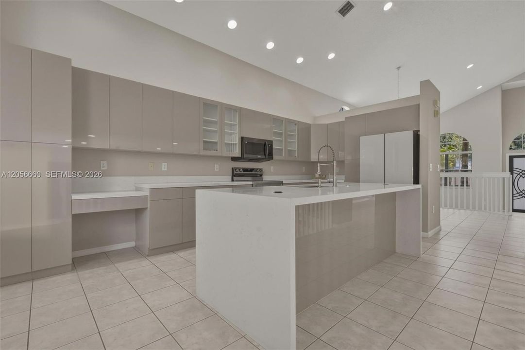 En Venta: $860,000 (4 camas, 3 baños, 3077 Pies cuadrados)