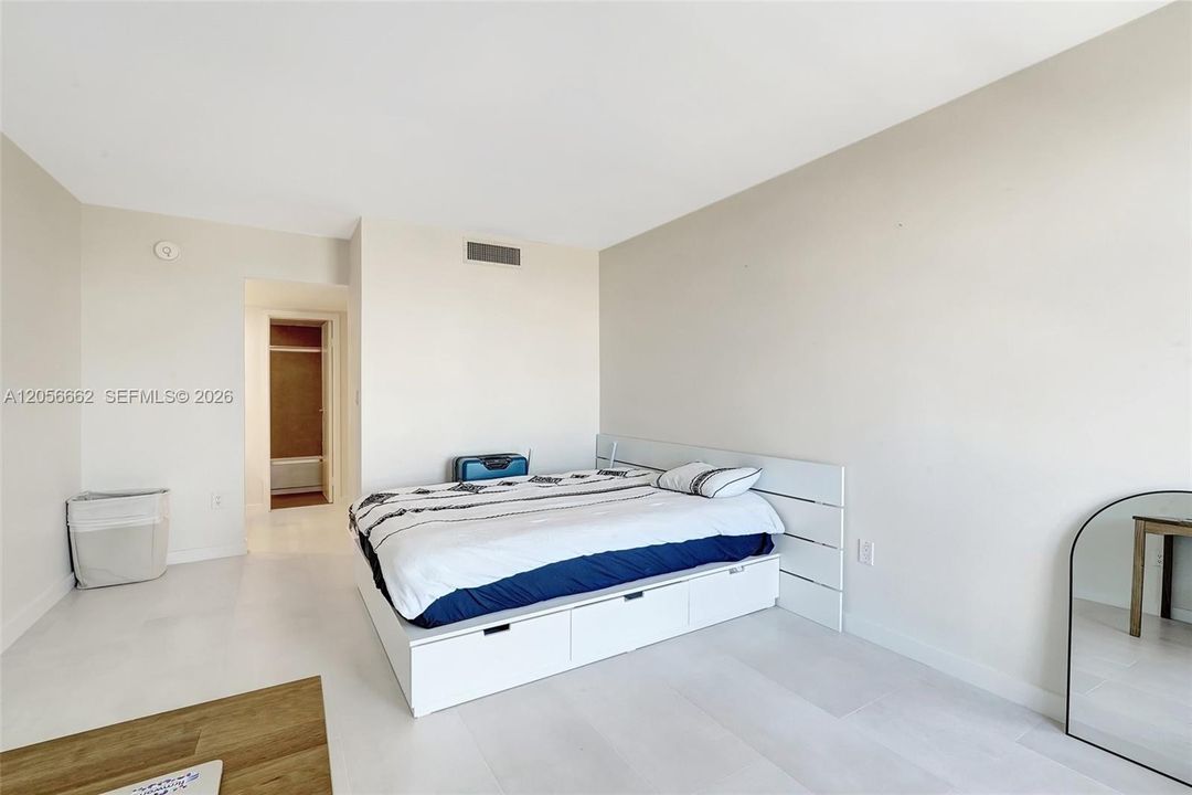 На продажу: $360,000 (2 спален, 2 ванн, 1079 Квадратных фут)