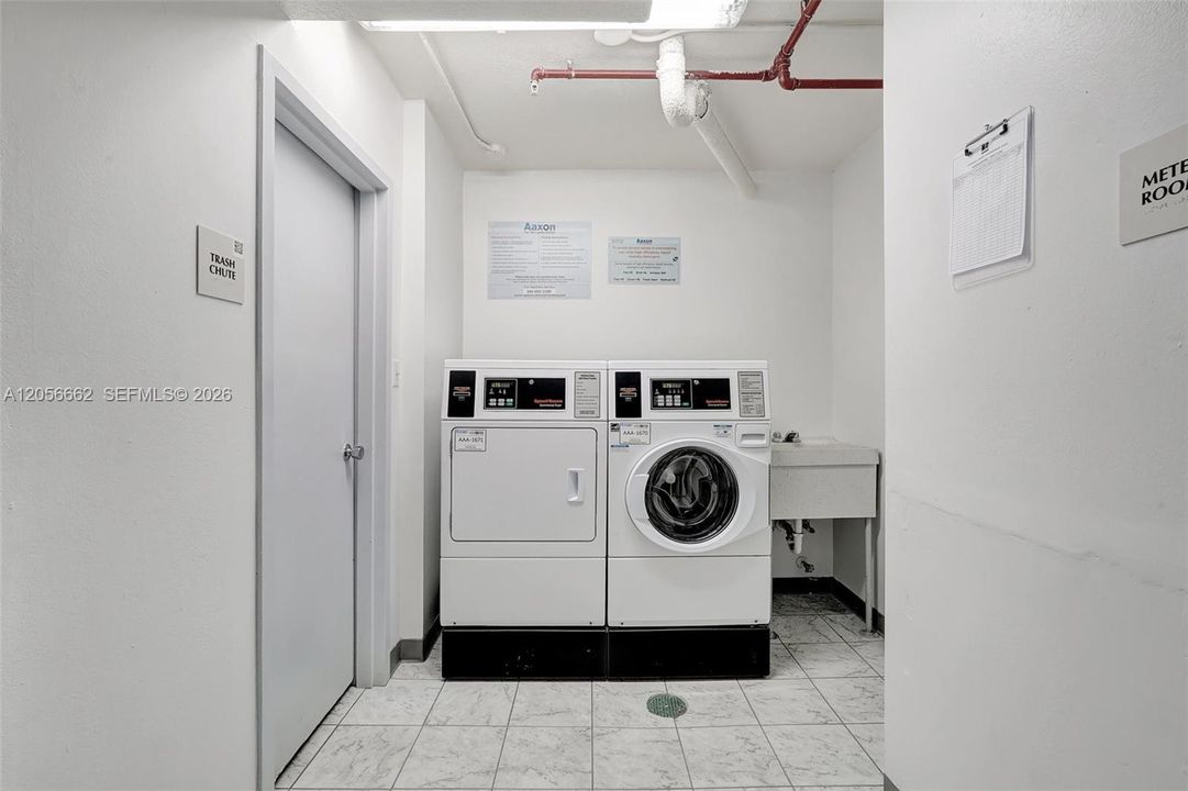 На продажу: $360,000 (2 спален, 2 ванн, 1079 Квадратных фут)
