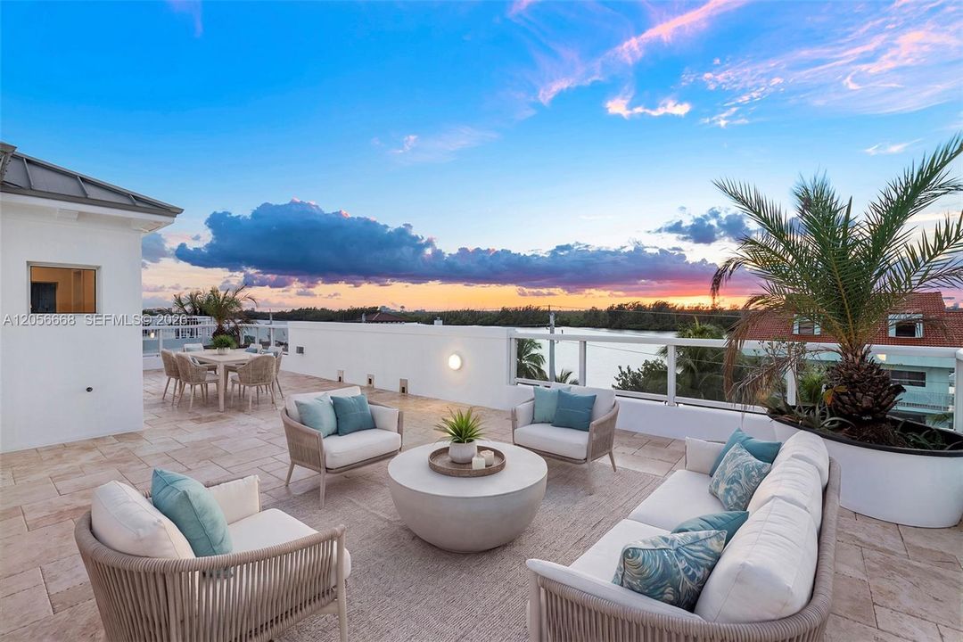 В аренду: $8,995 (4 спален, 4 ванн, 3228 Квадратных фут)