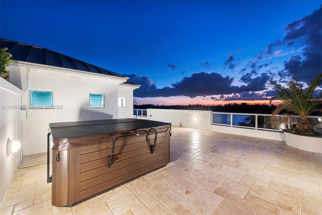 В аренду: $8,995 (4 спален, 4 ванн, 3228 Квадратных фут)
