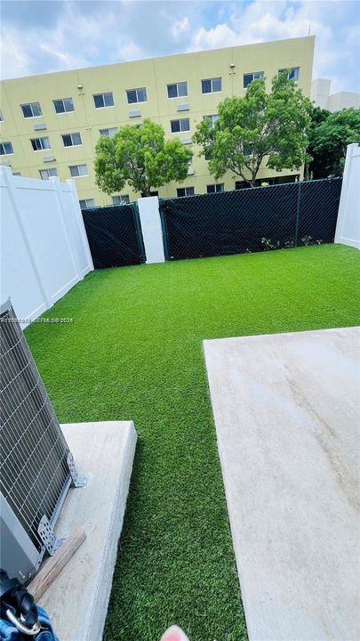 Activo con contrato: $2,300 (3 camas, 3 baños, 0 Pies cuadrados)