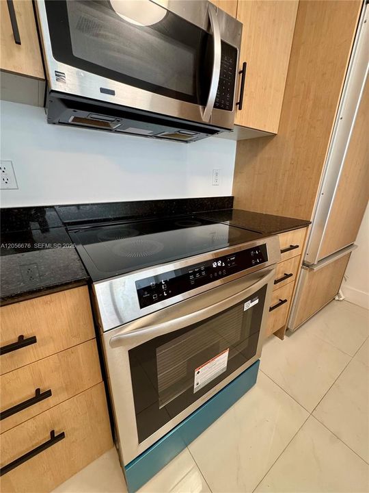 На продажу: $718,000 (1 спален, 1 ванн, 896 Квадратных фут)