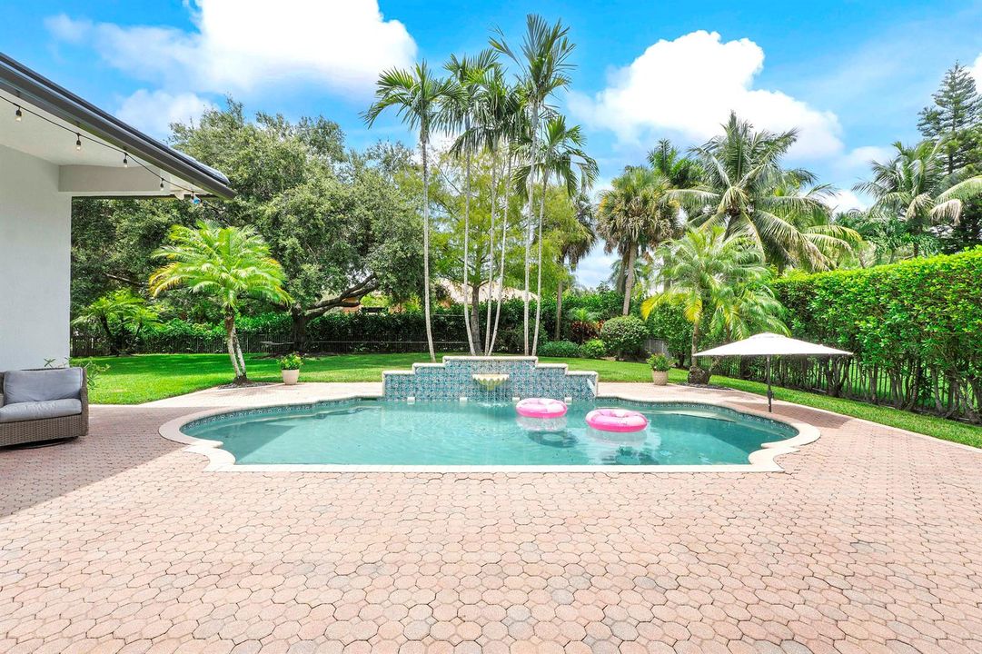 9317 NW 62nd Ct_032