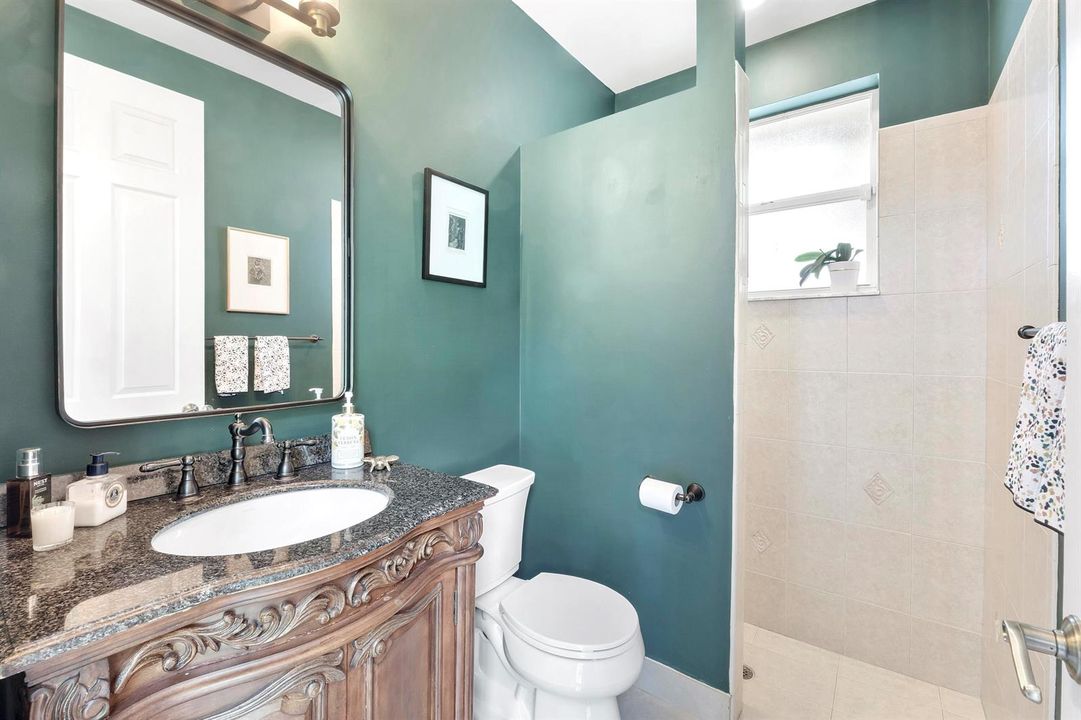 9317 NW 62nd Ct_047
