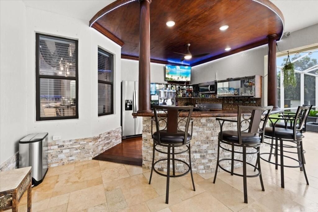 53-Wet-Bar-Outdoor Kitchen