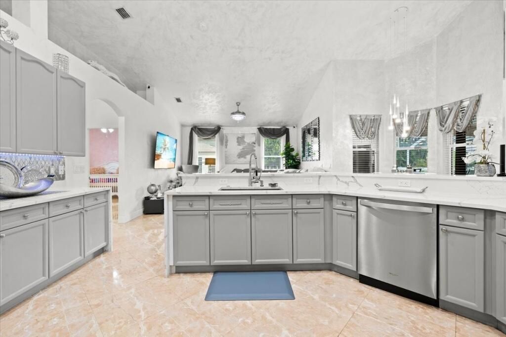 24-Kitchen