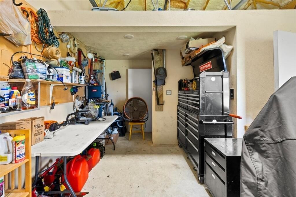 69-Detached Shop
