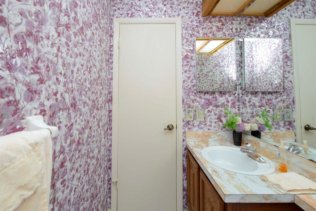 04- Half bathroom (2)