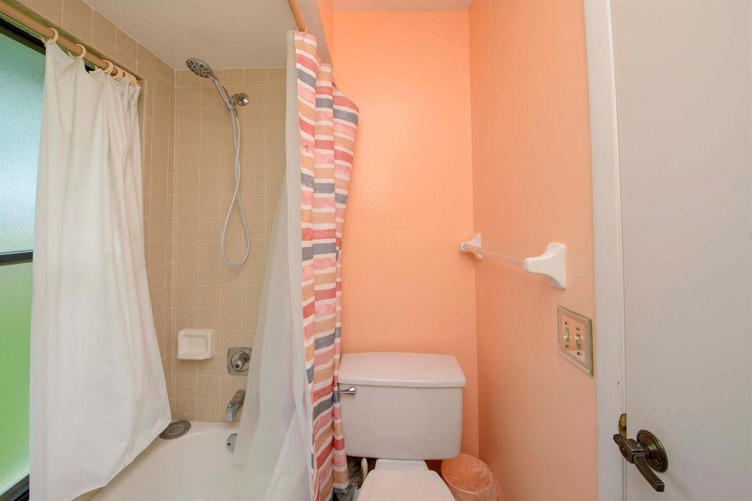 12- 2nd bath (4)