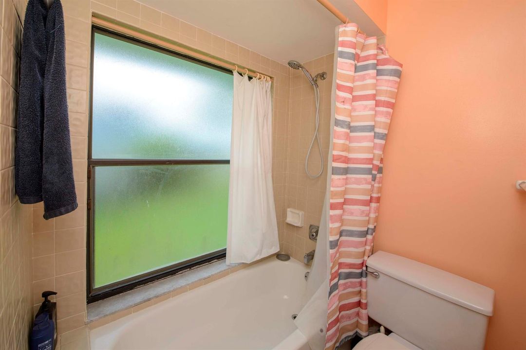12- 2nd bath (5)