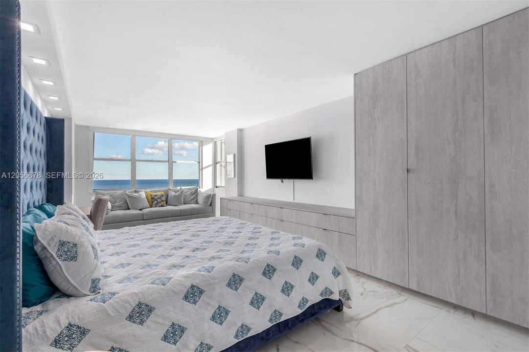 For Rent: $4,500 (2 beds, 2 baths, 1190 Square Feet)