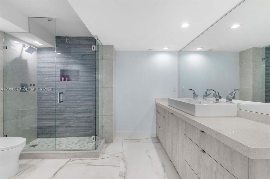 For Rent: $4,500 (2 beds, 2 baths, 1190 Square Feet)