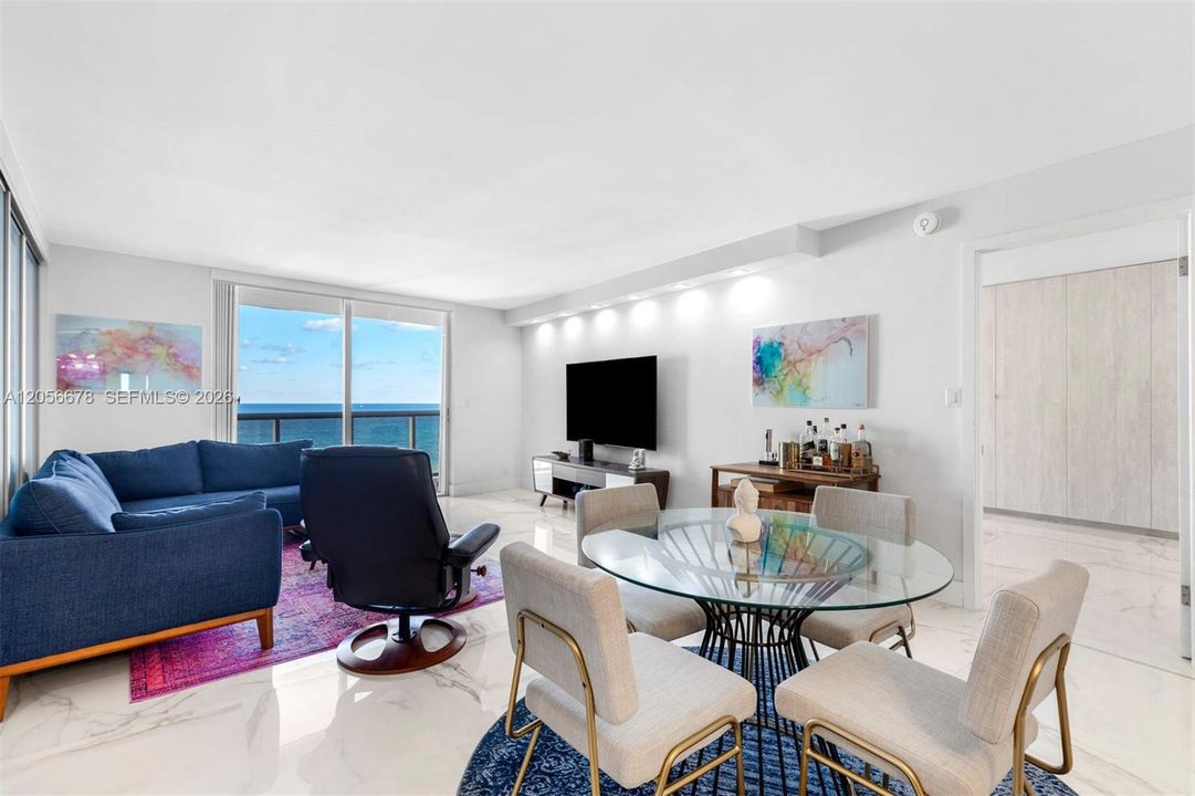 For Rent: $4,500 (2 beds, 2 baths, 1190 Square Feet)
