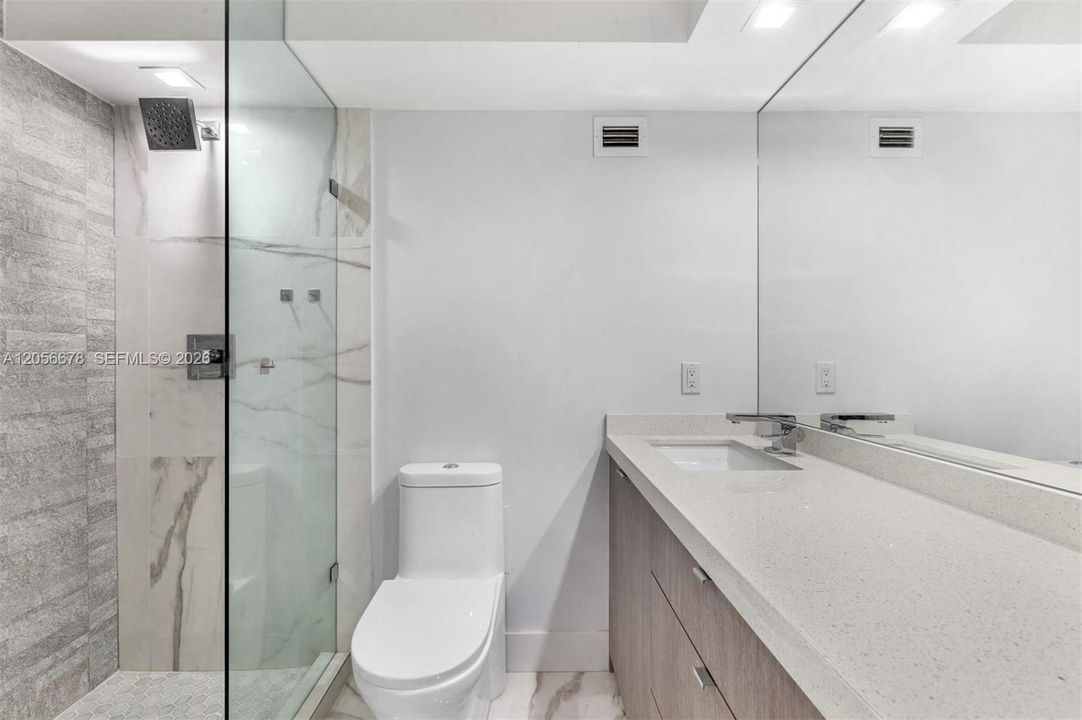 For Rent: $4,500 (2 beds, 2 baths, 1190 Square Feet)