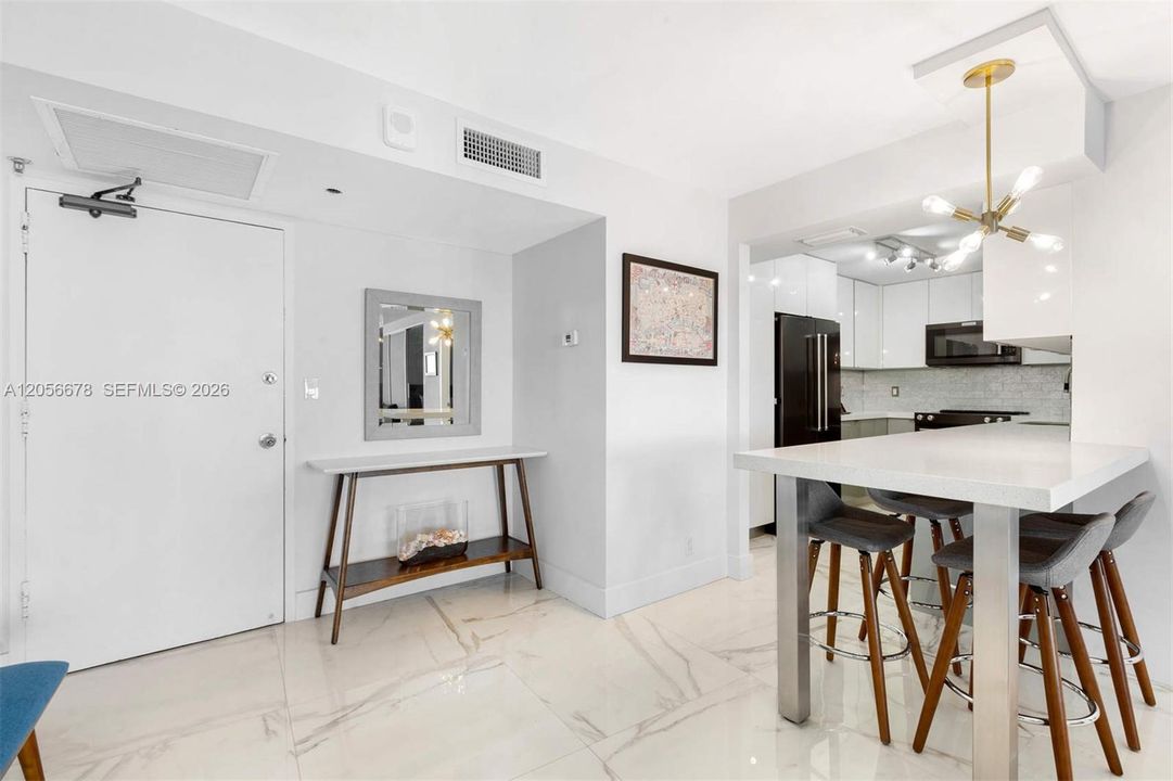 For Rent: $4,500 (2 beds, 2 baths, 1190 Square Feet)