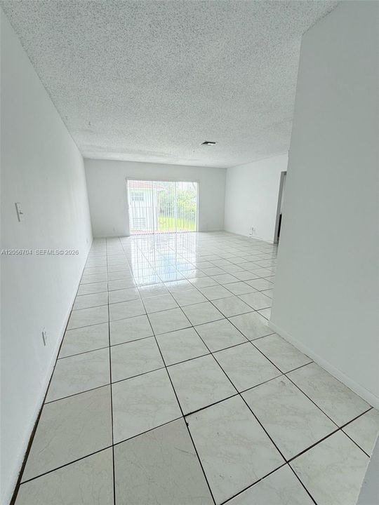 В аренду: $1,650 (2 спален, 2 ванн, 1095 Квадратных фут)