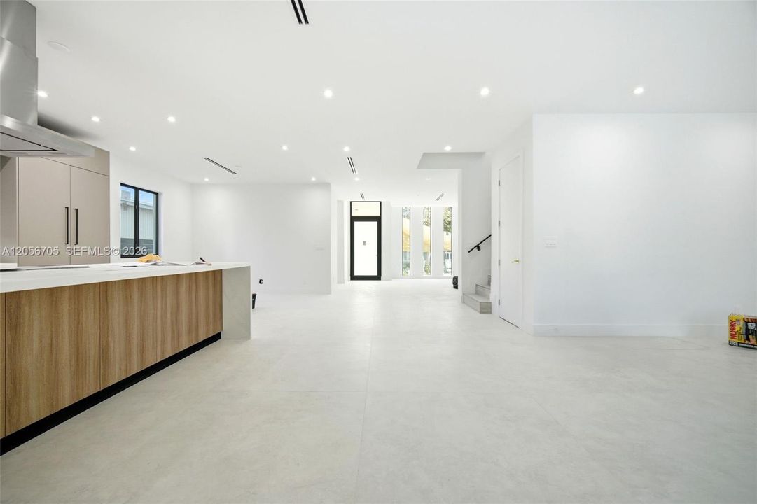For Sale: $3,560,000 (5 beds, 4 baths, 0 Square Feet)