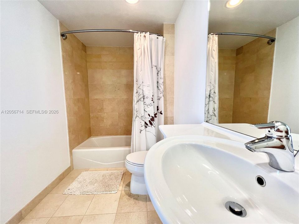 В аренду: $9,500 (3 спален, 3 ванн, 2078 Квадратных фут)