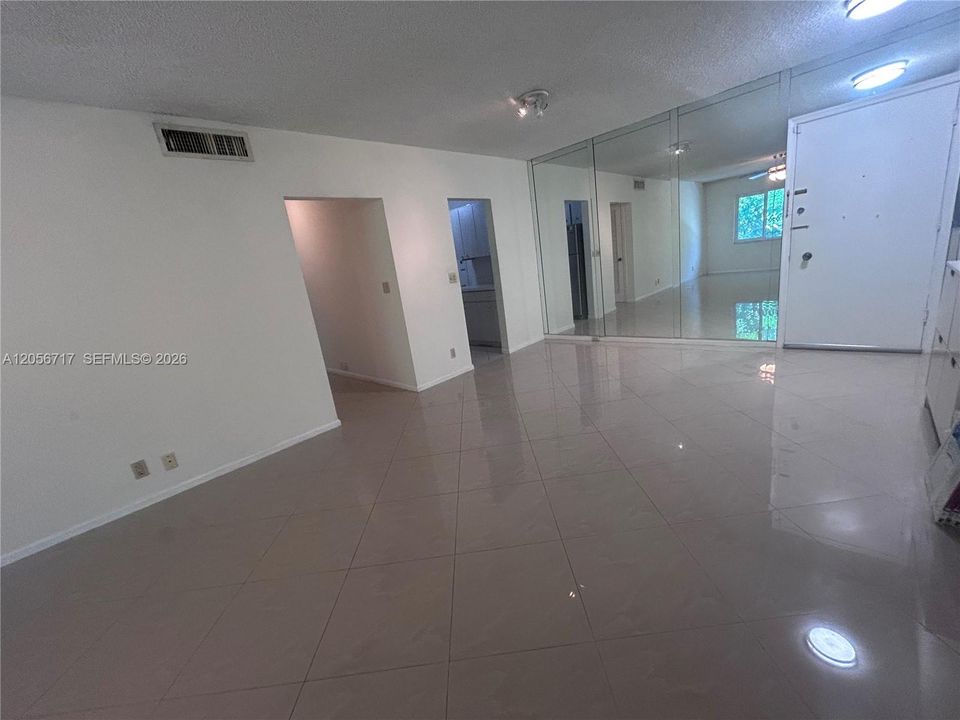 En Renta: $2,000 (2 camas, 2 baños, 1100 Pies cuadrados)