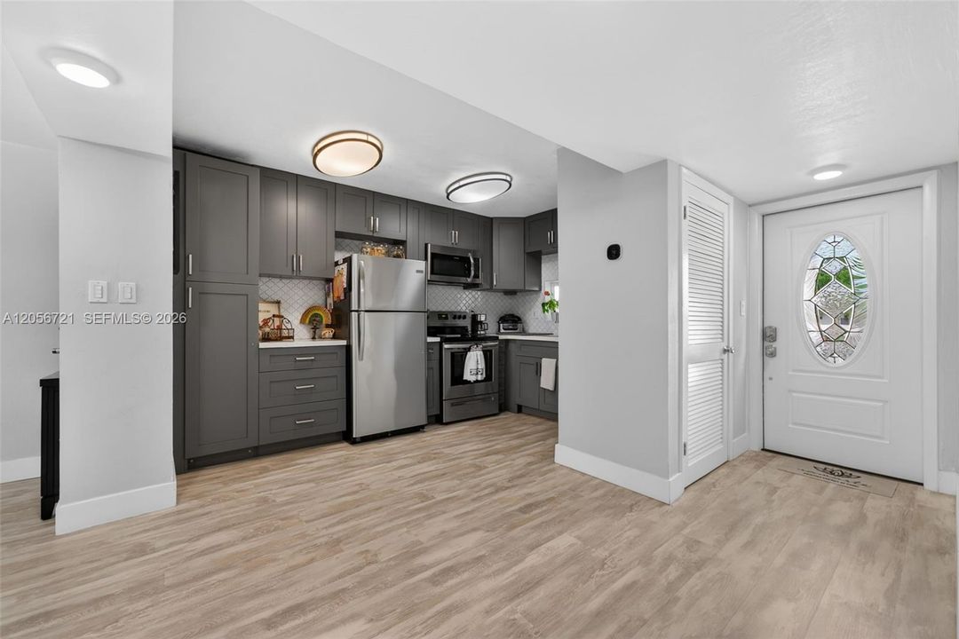В аренду: $2,500 (2 спален, 2 ванн, 1170 Квадратных фут)