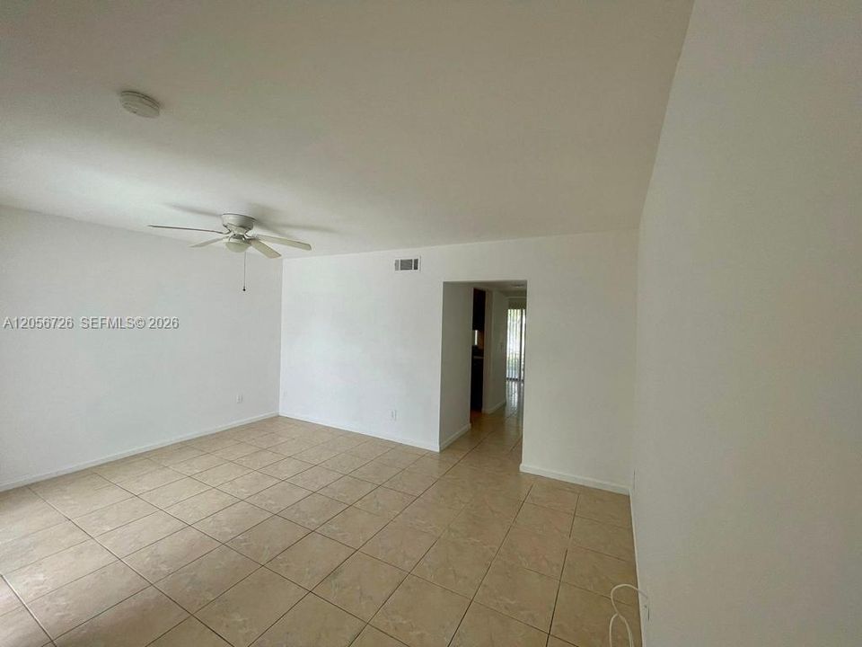 En Renta: $2,000 (2 camas, 1 baños, 1277 Pies cuadrados)