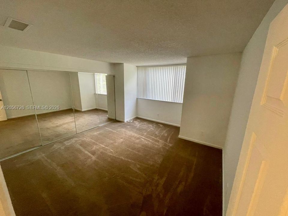En Renta: $2,000 (2 camas, 1 baños, 1277 Pies cuadrados)